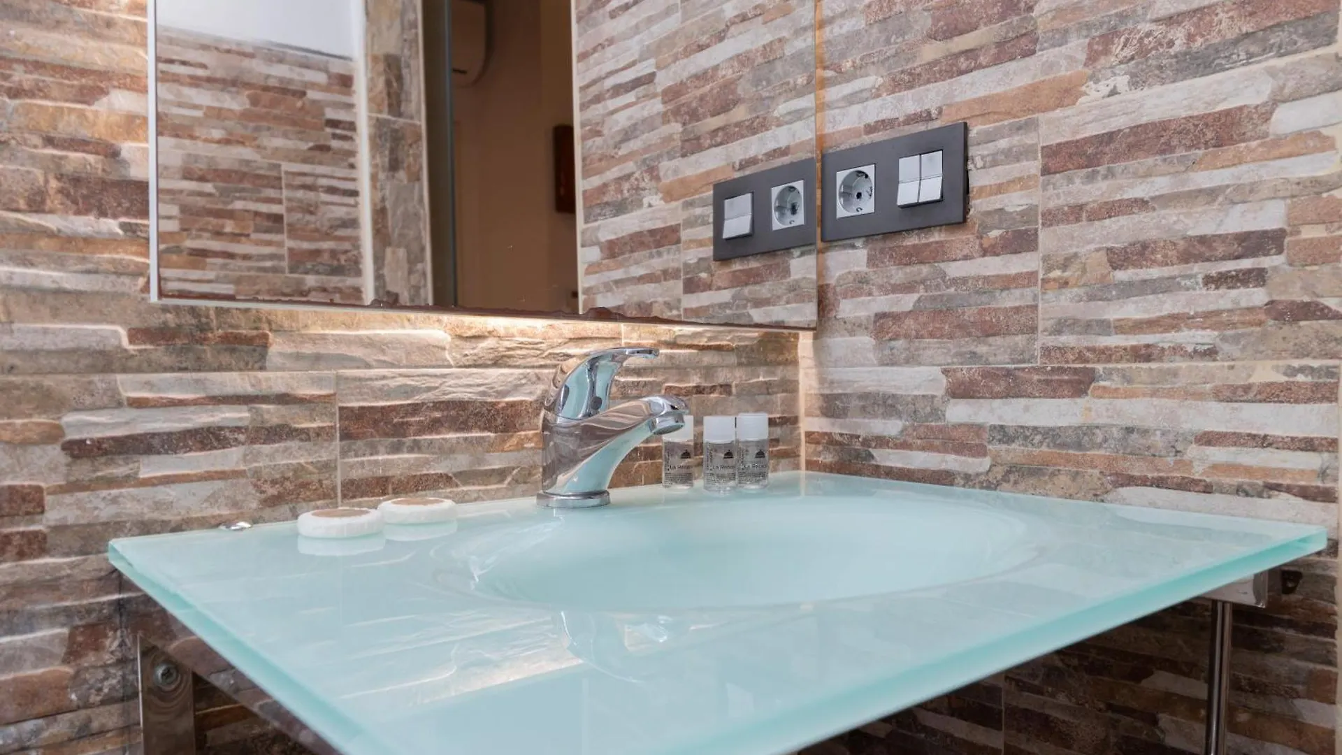 Studio In The Old Town Malaga Apartment